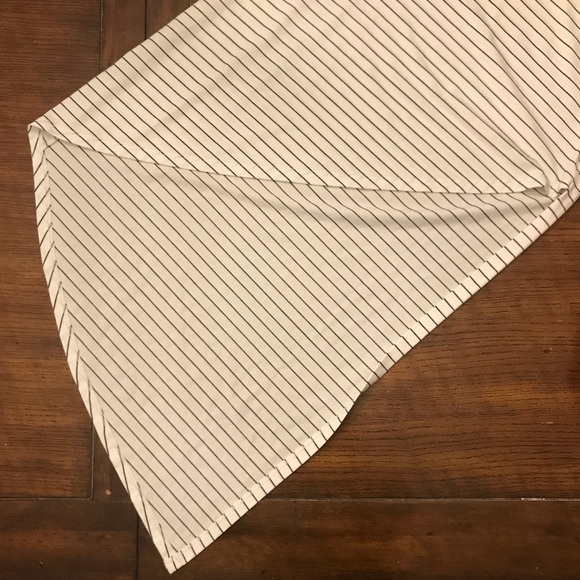 Asymmetric Long Tee - Picture 4 of 4